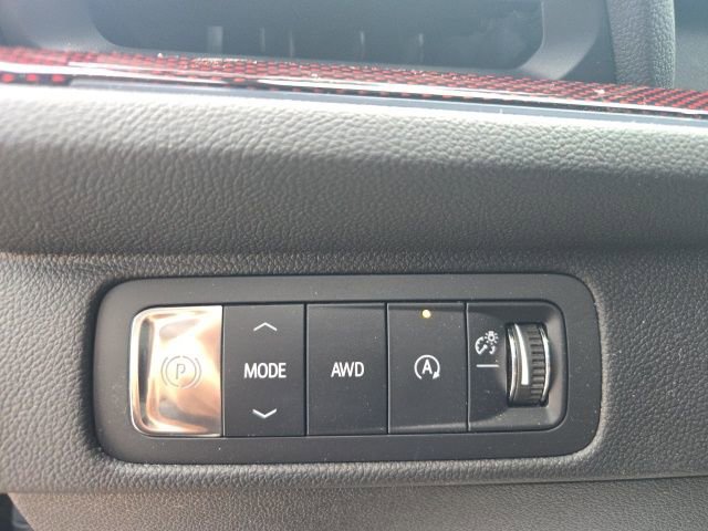 Used 2025 Chevrolet Traverse RS w/ LPO, Floor Liner Package image 28