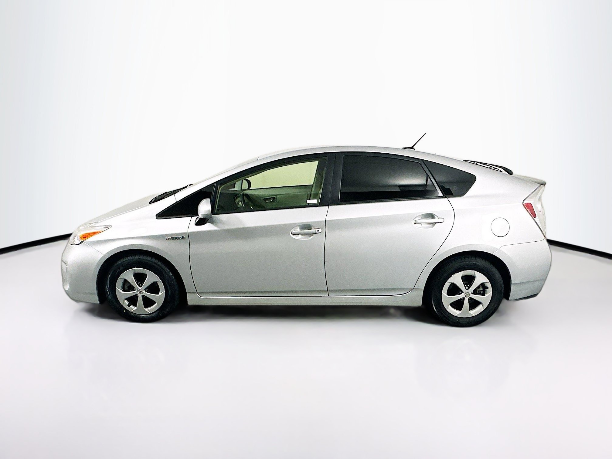 Used 2015 Toyota Prius Four FWD image 4
