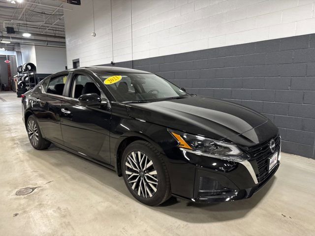 Used 2023 Nissan Altima 2.5 SV w/ SV Premium Package image 6