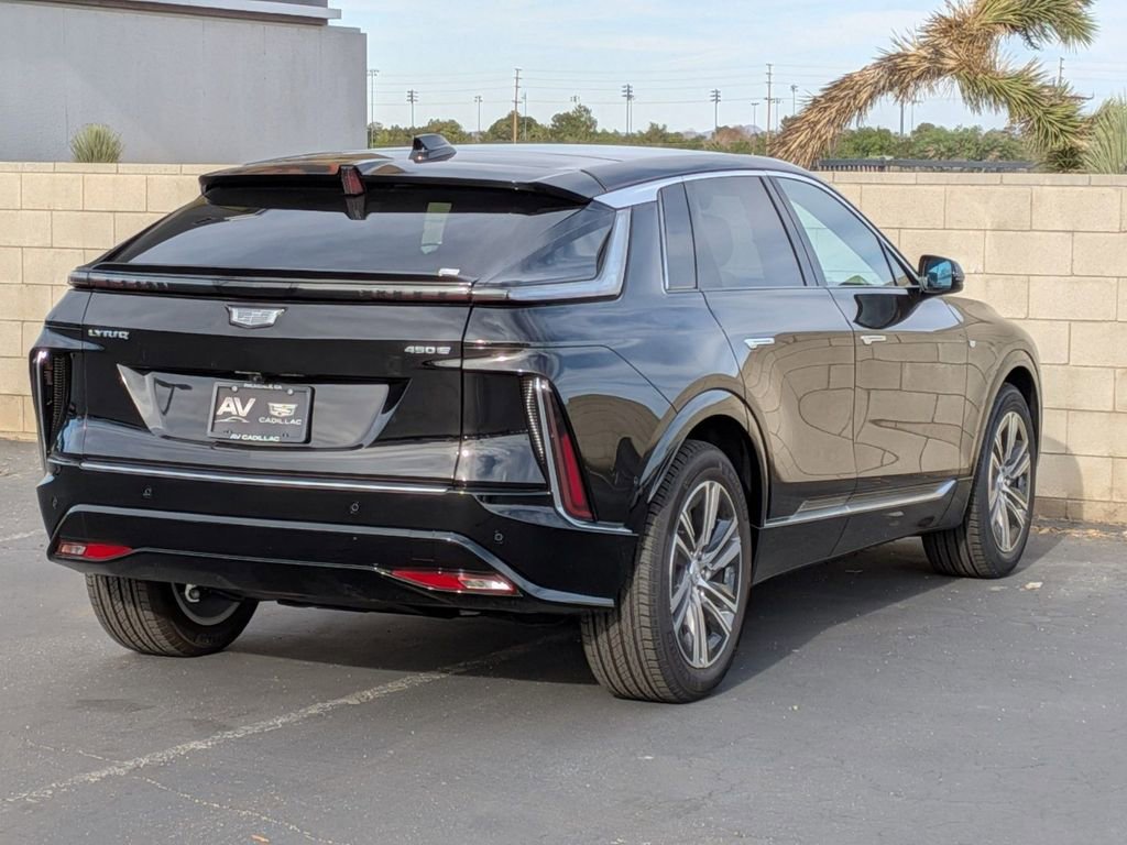 New 2026 Cadillac Lyriq Luxury RWD image 31