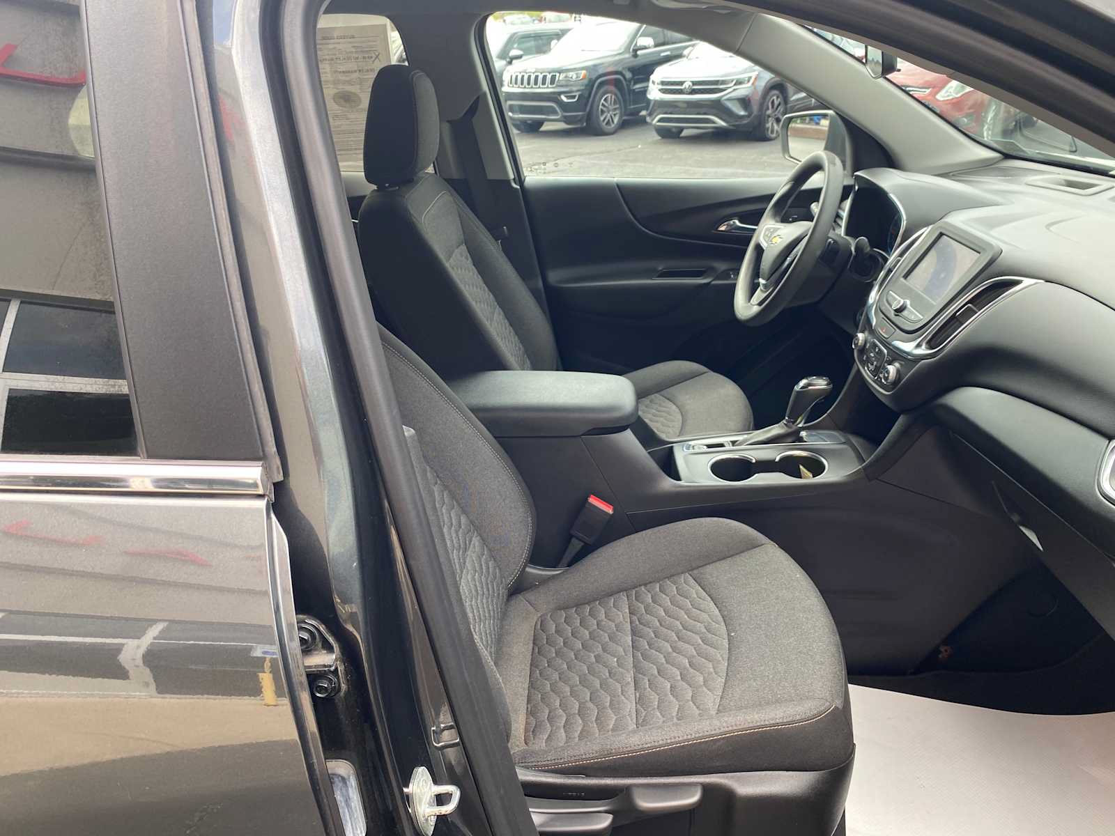 Used 2021 Chevrolet Equinox LT FWD image 24