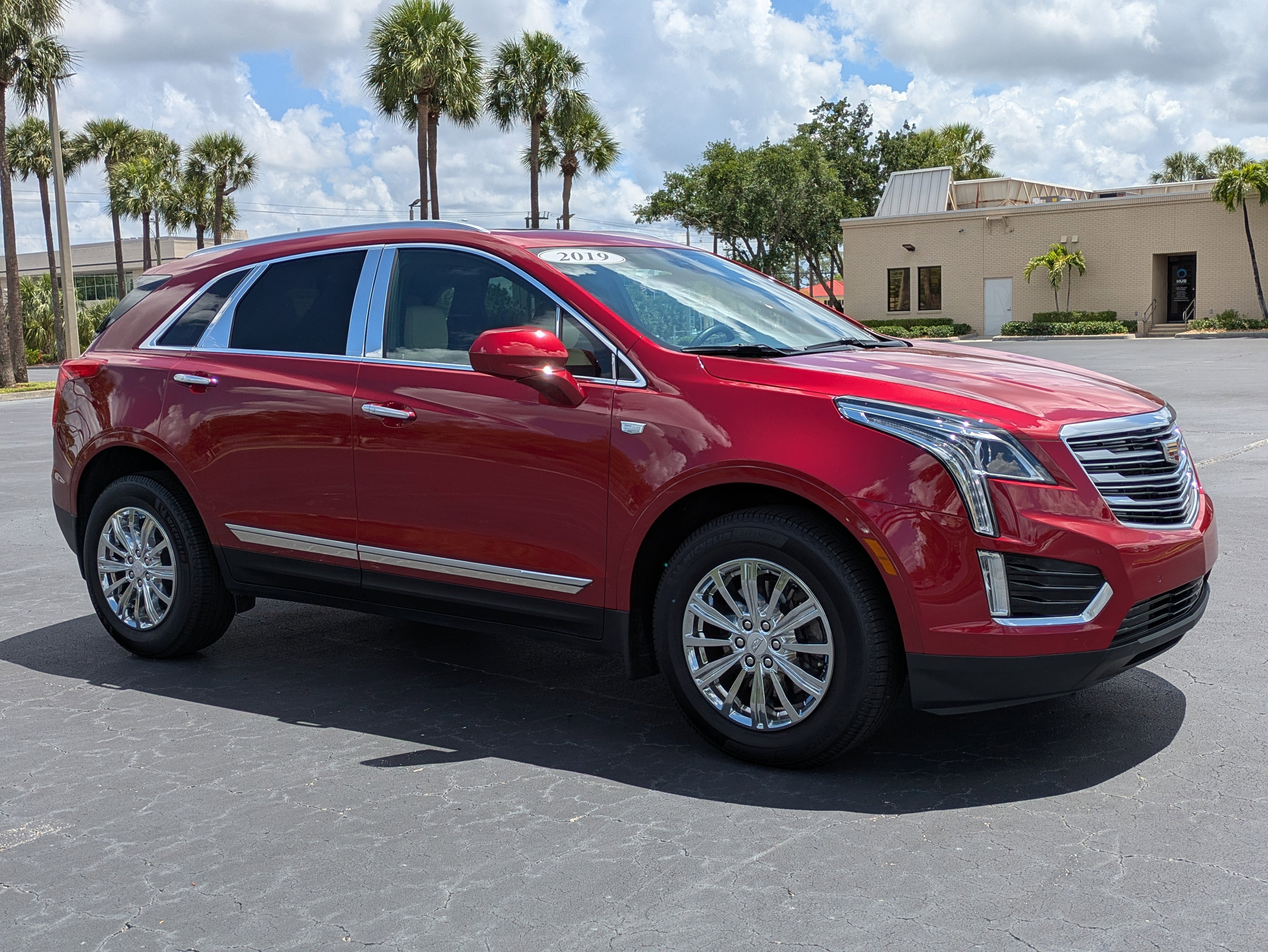 Used 2019 Cadillac XT5 Luxury FWD image 7