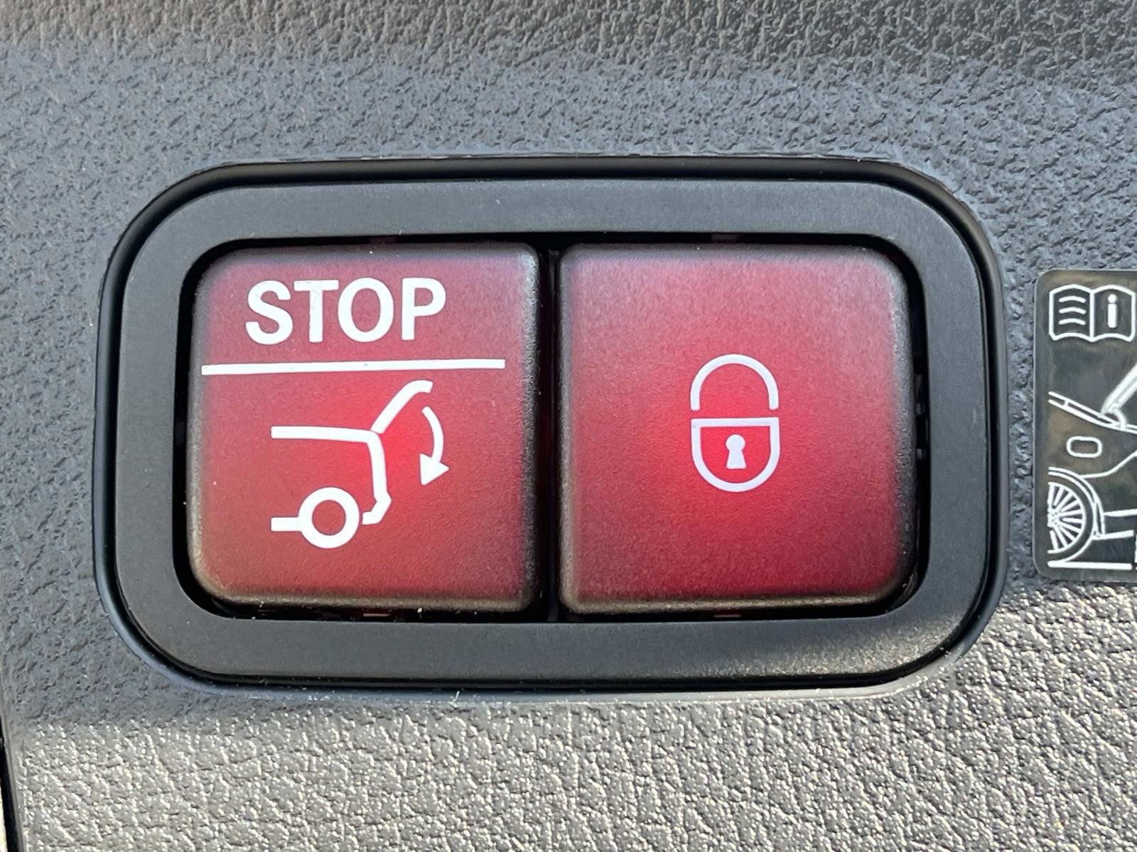 Certified 2025 Mercedes-Benz GLE 350 4MATIC image 12