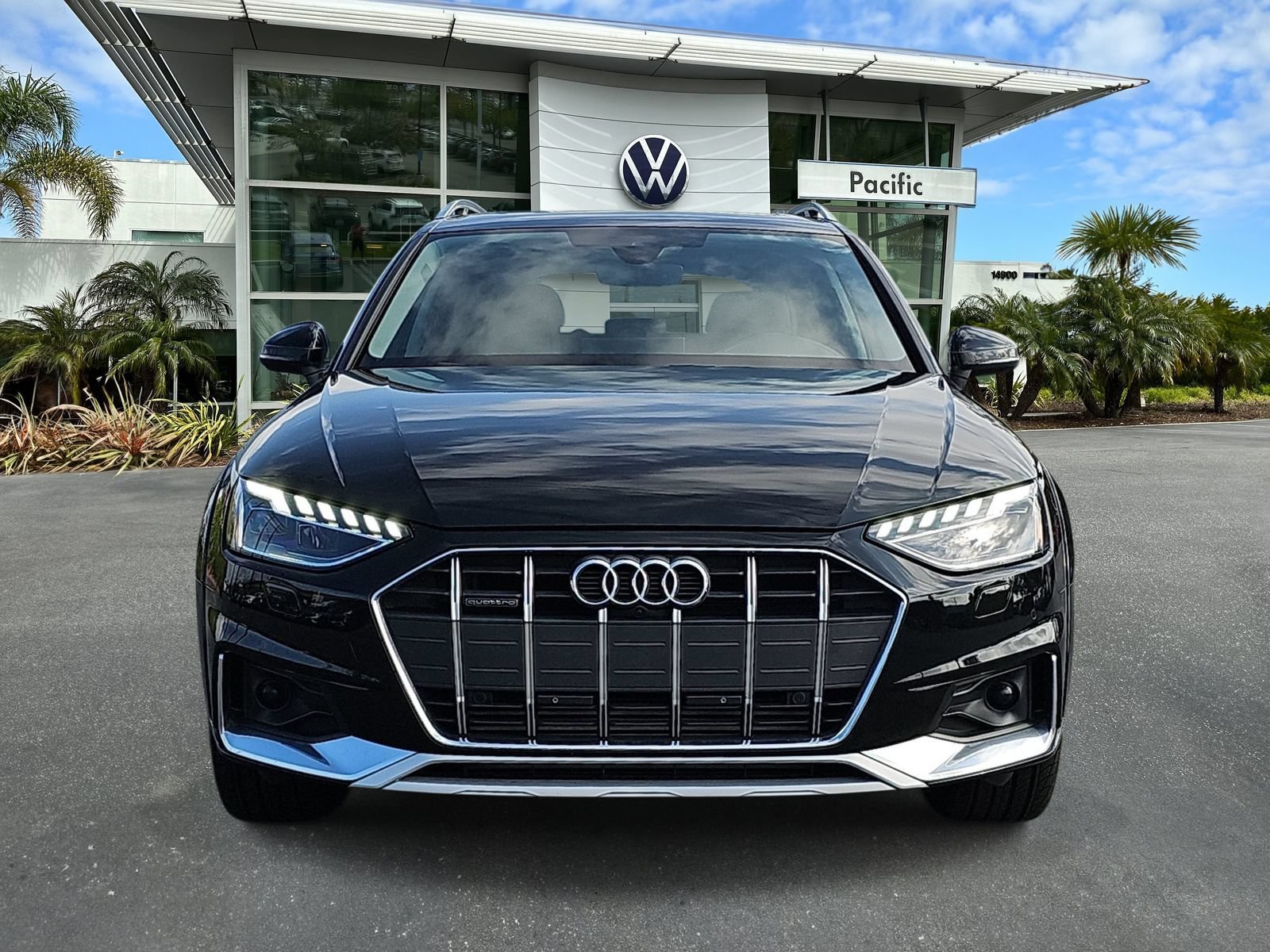 Used 2023 Audi A4 2.0T allroad Premium Plus w/ Premium Plus Package AWD/4WD image 2