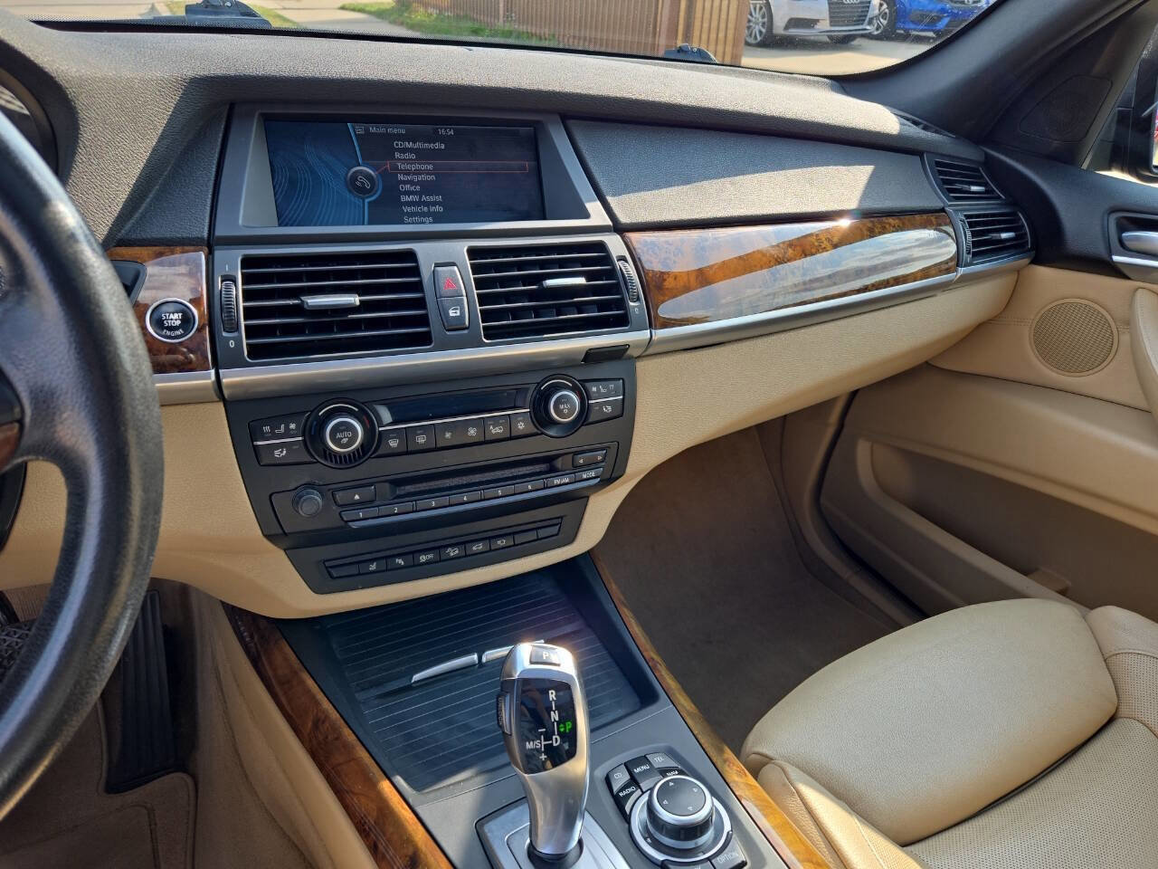 Used 2011 BMW X5 xDrive50i image 31