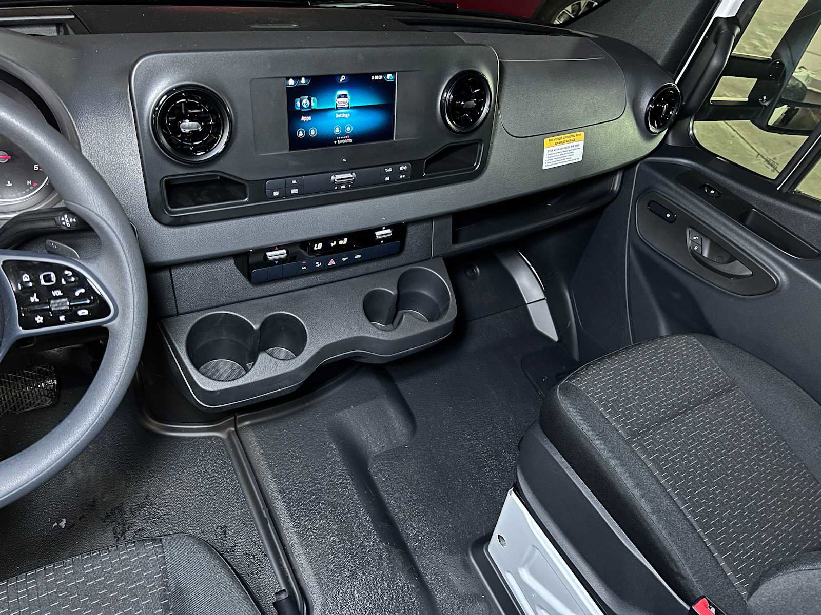 Used 2023 Mercedes-Benz Sprinter 3500 image 32