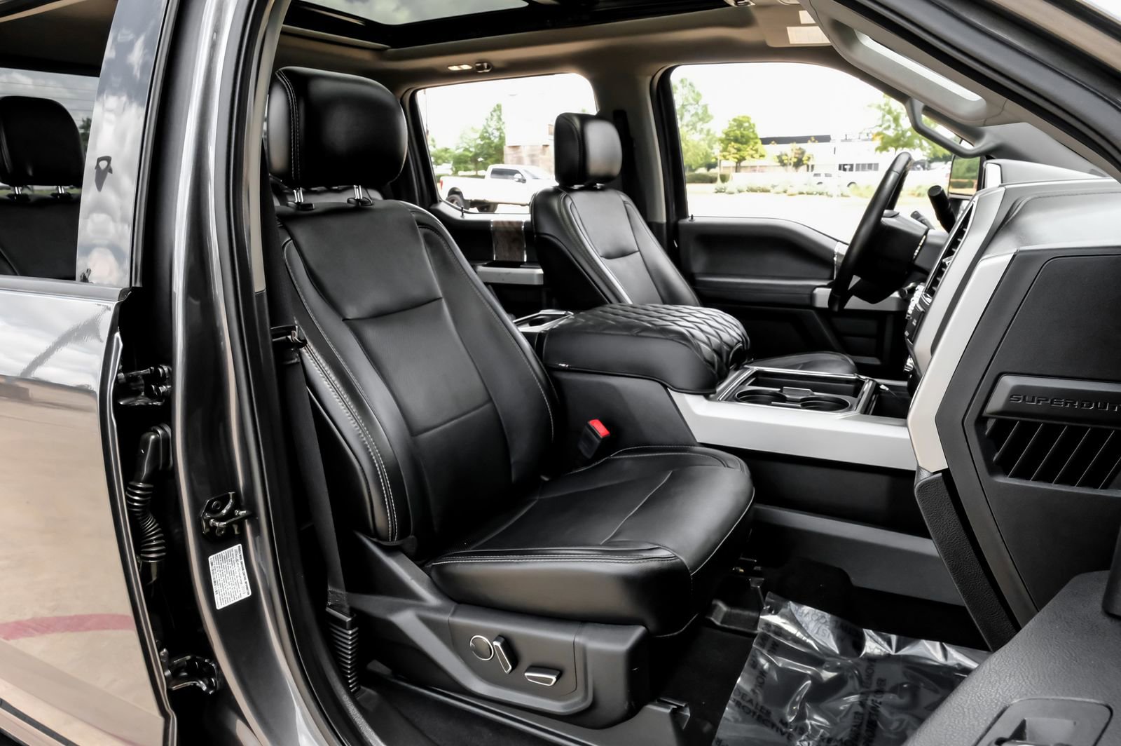 Used 2019 Ford F350 Lariat AWD/4WD image 32