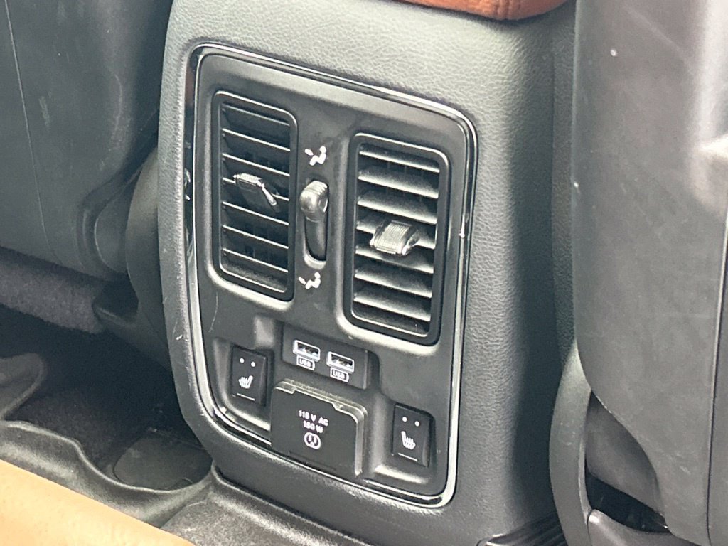 Used 2019 Jeep Grand Cherokee Summit AWD/4WD image 49