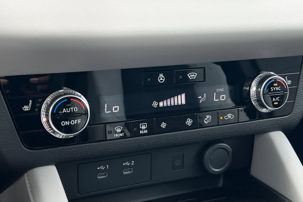 New 2026 Mitsubishi Outlander SE AWD/4WD image 22