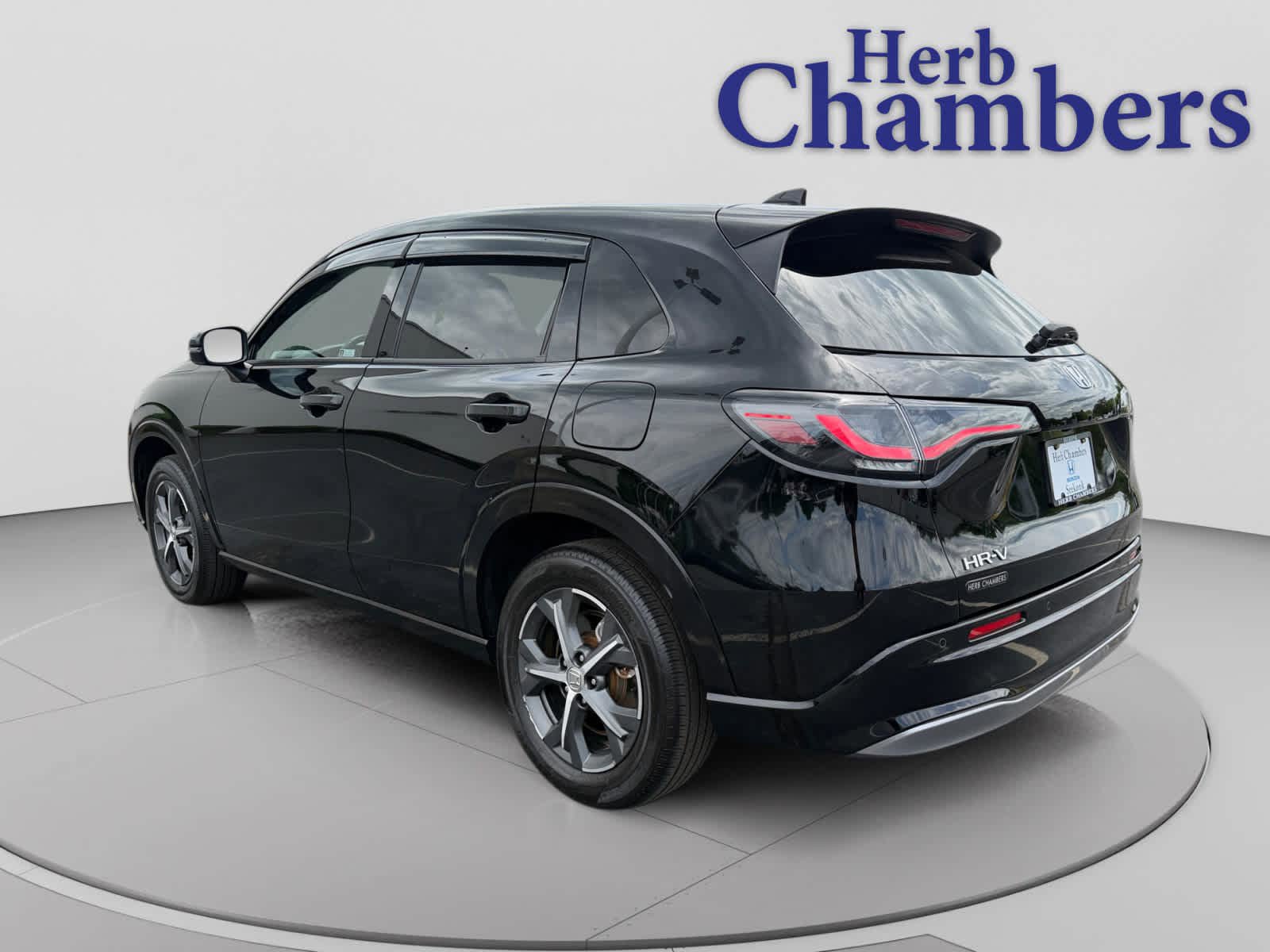 Used 2024 Honda HR-V EX-L image 3
