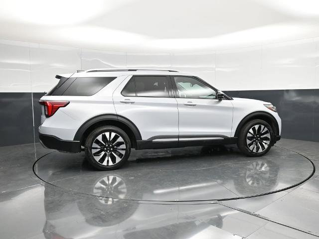 Certified 2025 Ford Explorer Platinum w/ LUX Leather Package AWD/4WD image 2
