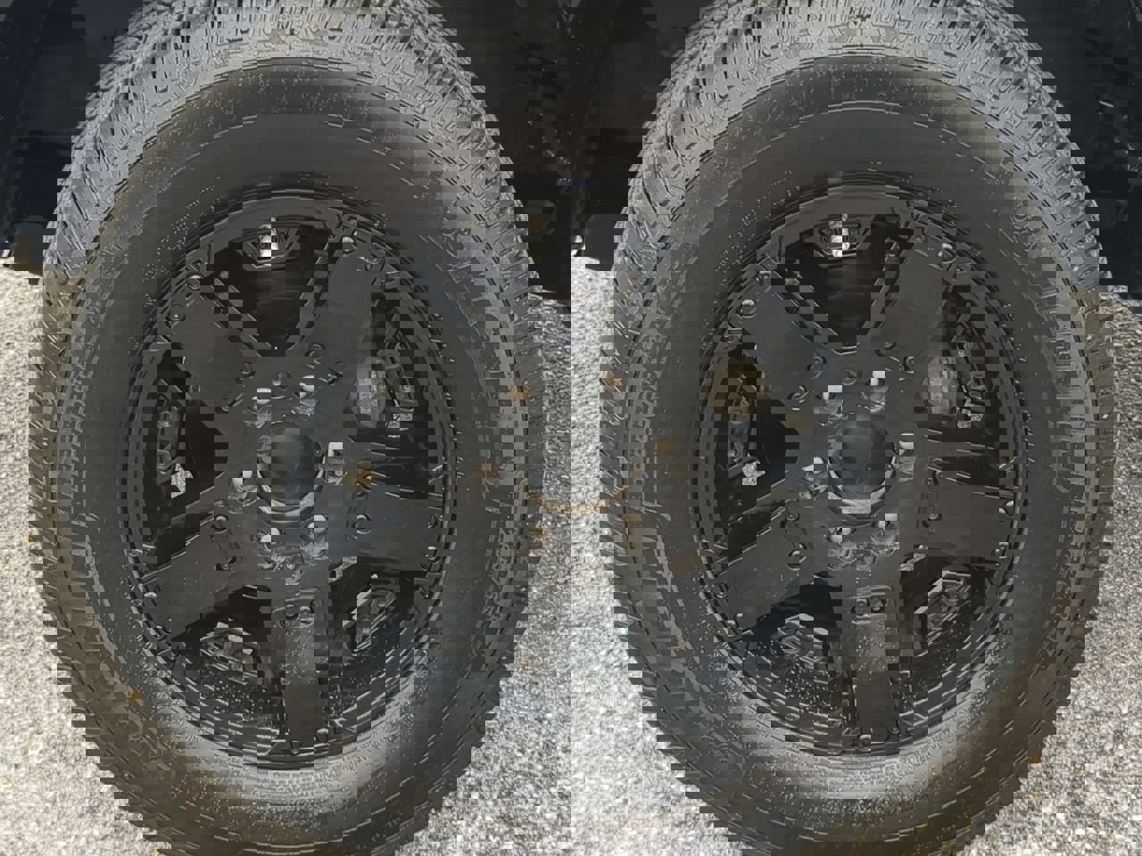 Used 2018 Toyota Tacoma TRD Off-Road image 11