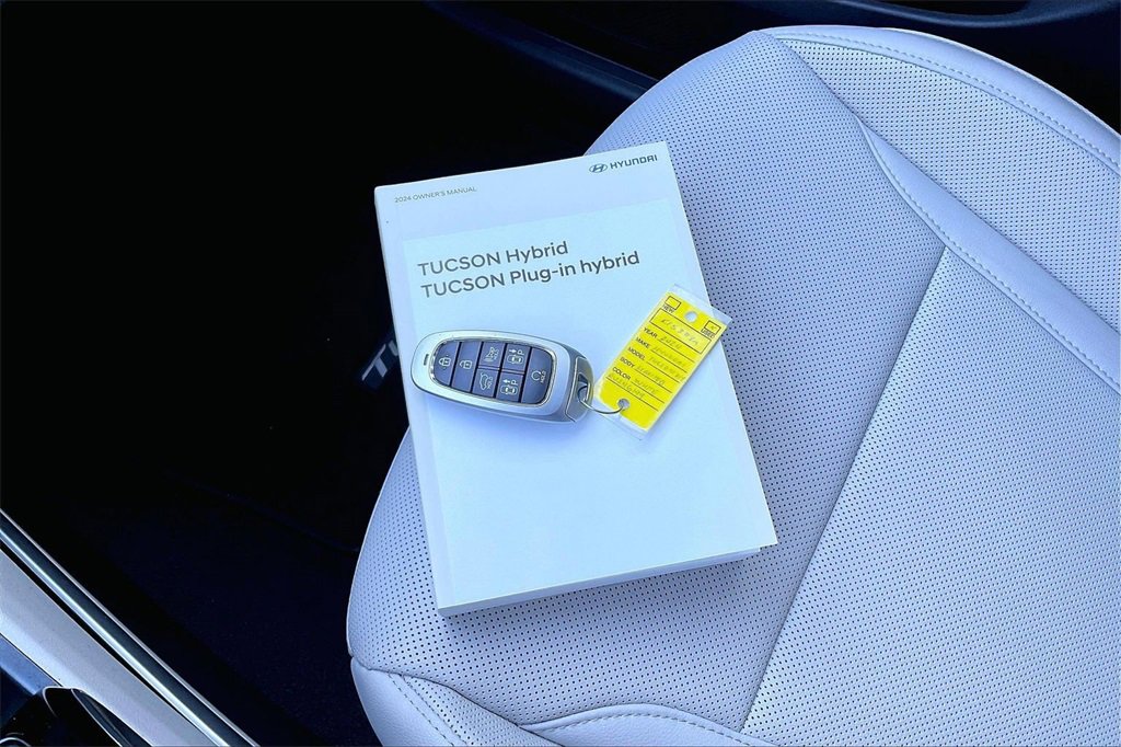 Used 2024 Hyundai Tucson Limited image 11
