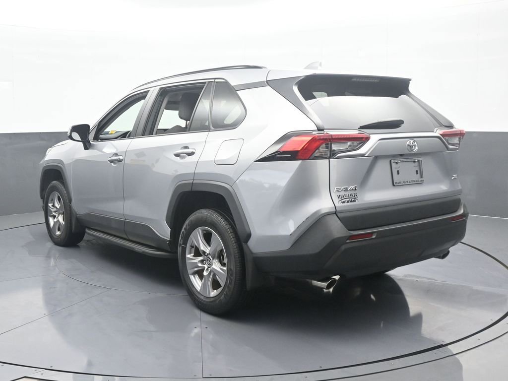 Used 2023 Toyota RAV4 XLE image 4