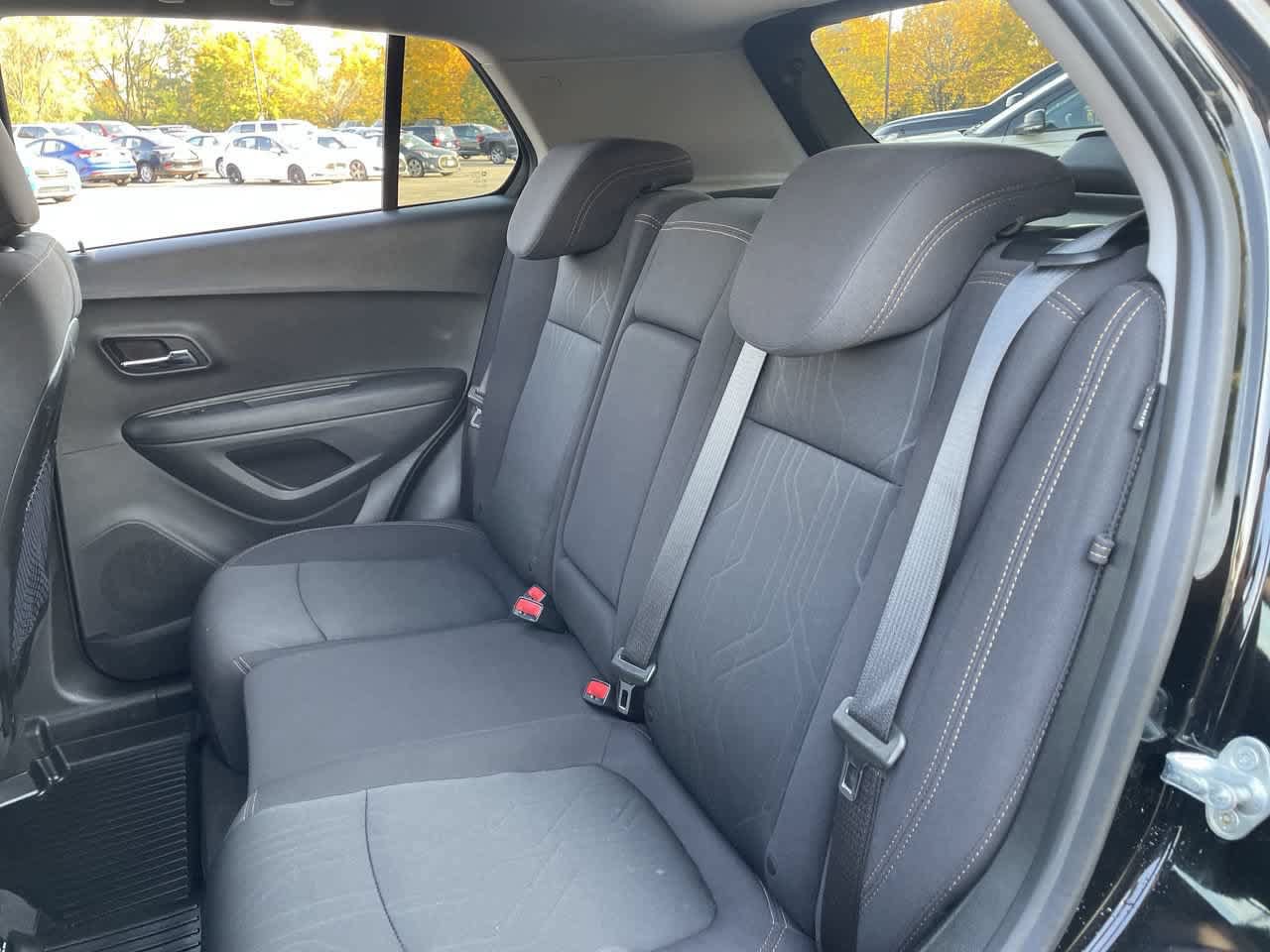 Used 2019 Chevrolet Trax LT FWD image 18