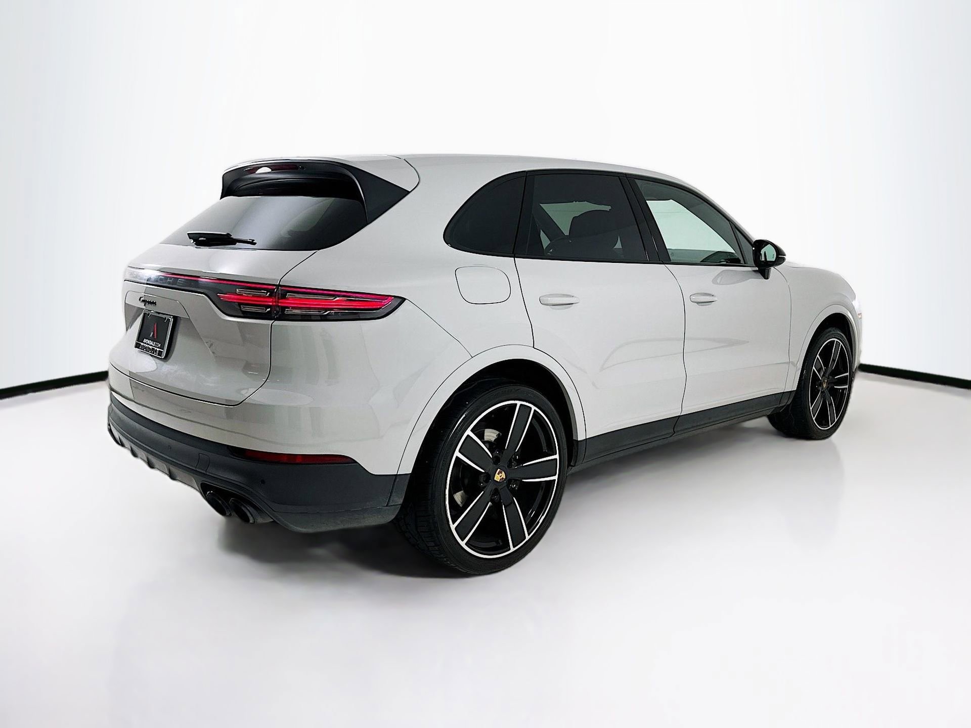 Used 2021 Porsche Cayenne AWD/4WD image 8