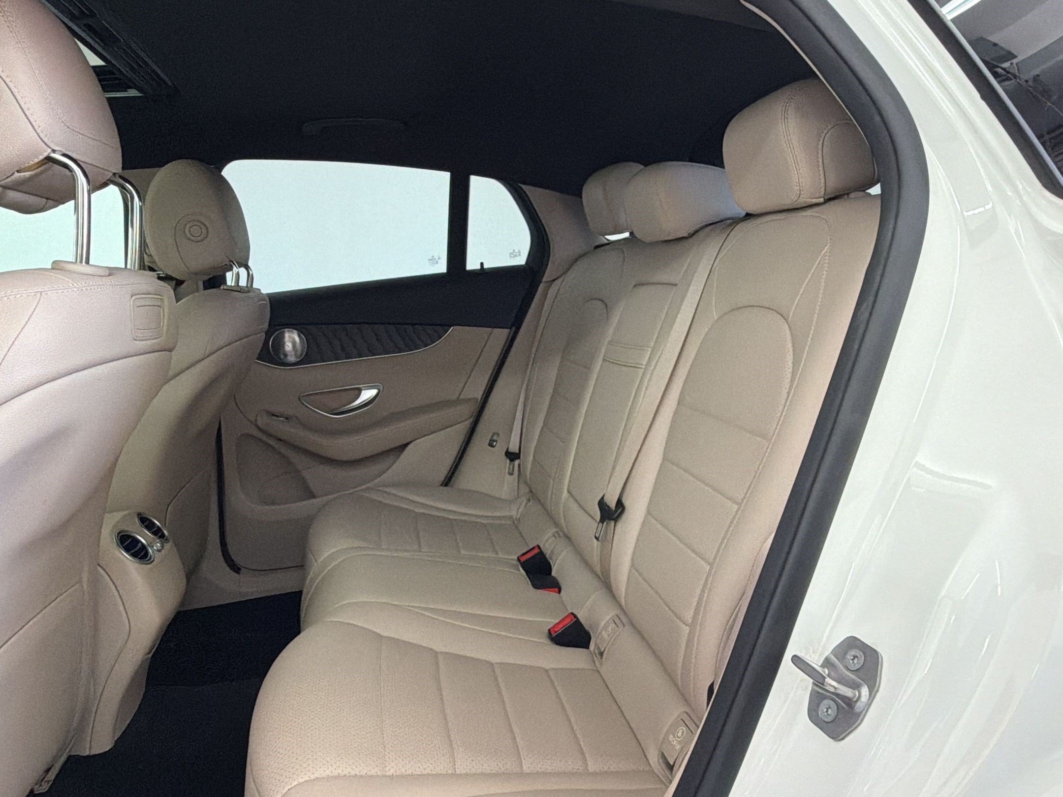 Used 2018 Mercedes-Benz GLC 300 4MATIC Coupe image 21