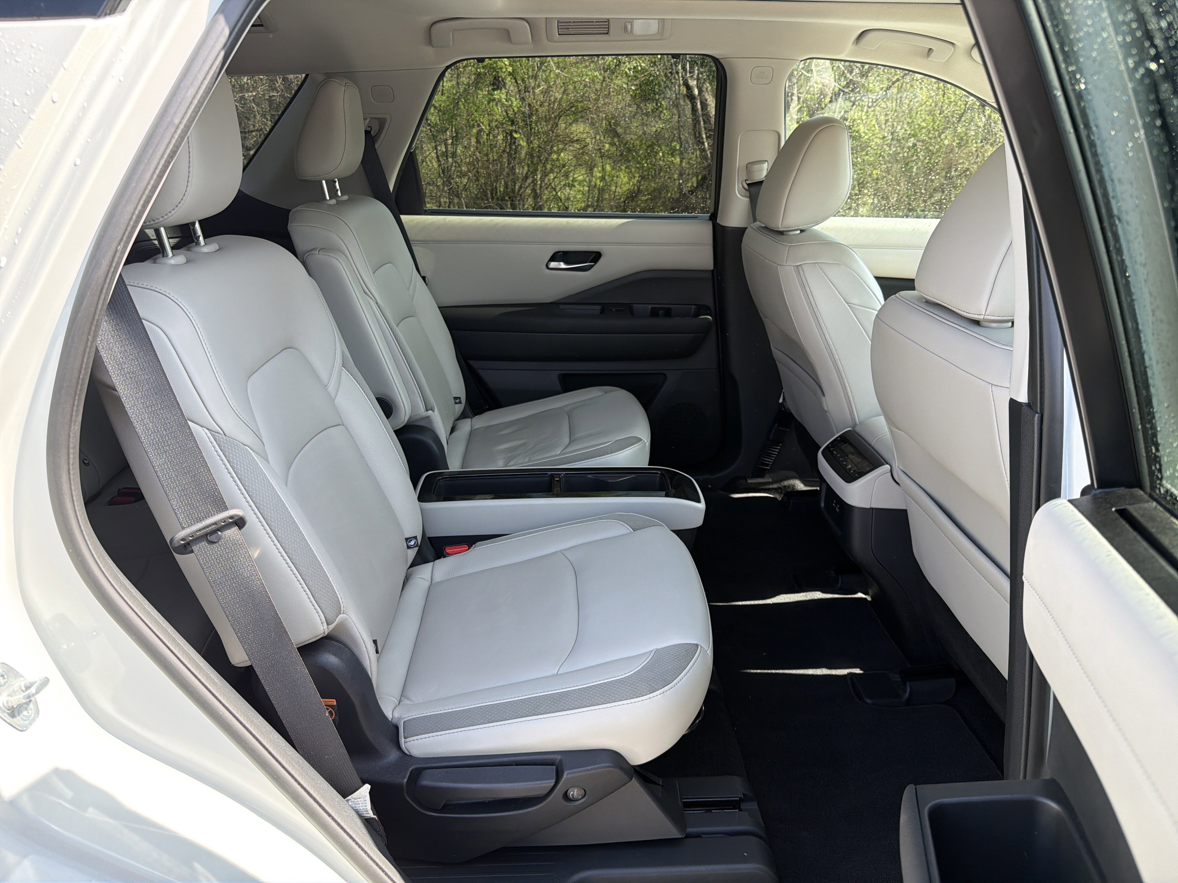 Used 2023 Nissan Pathfinder SL w/ SL Premium Package image 18