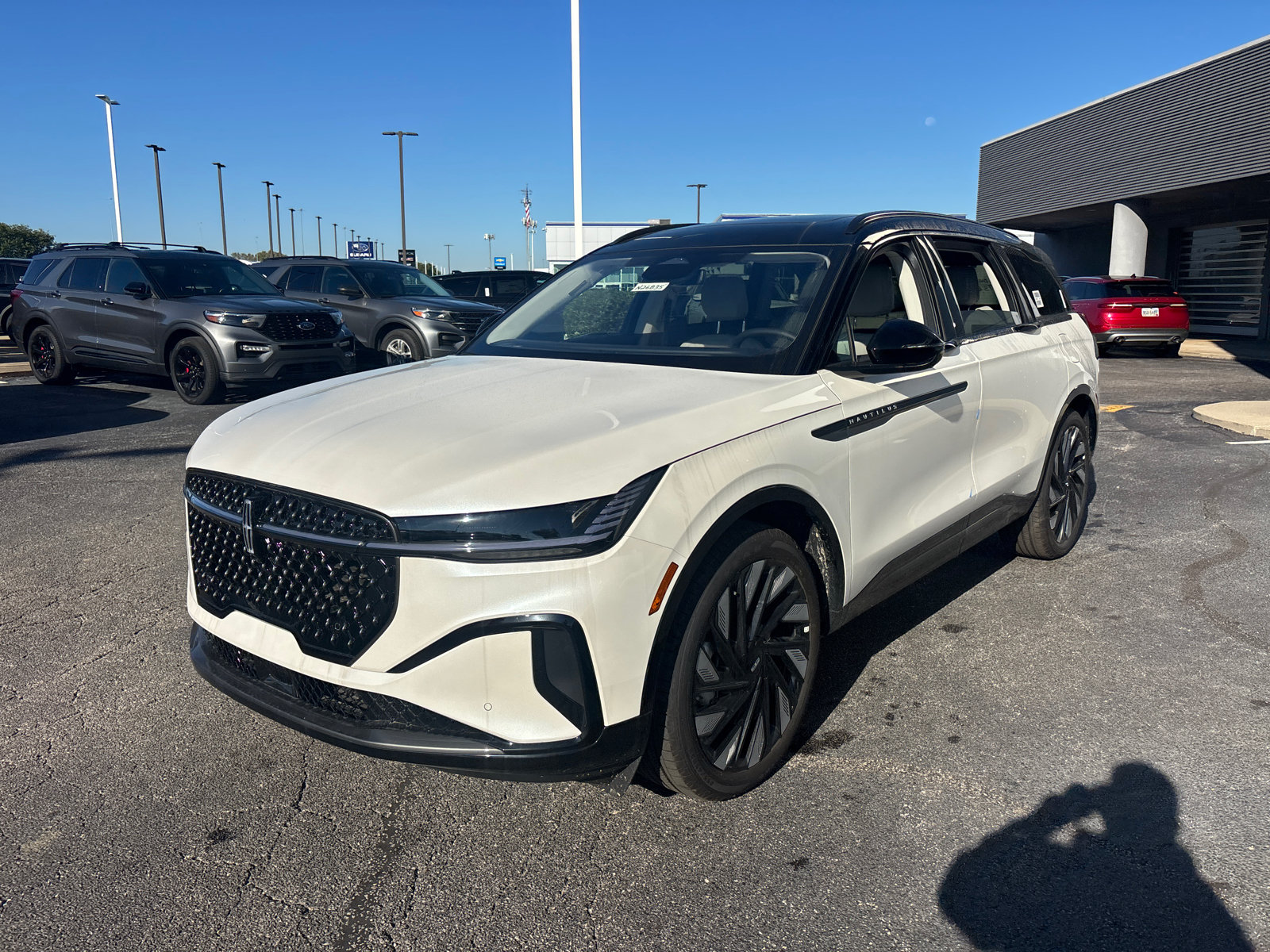 New 2026 Lincoln Nautilus Reserve AWD/4WD image 3