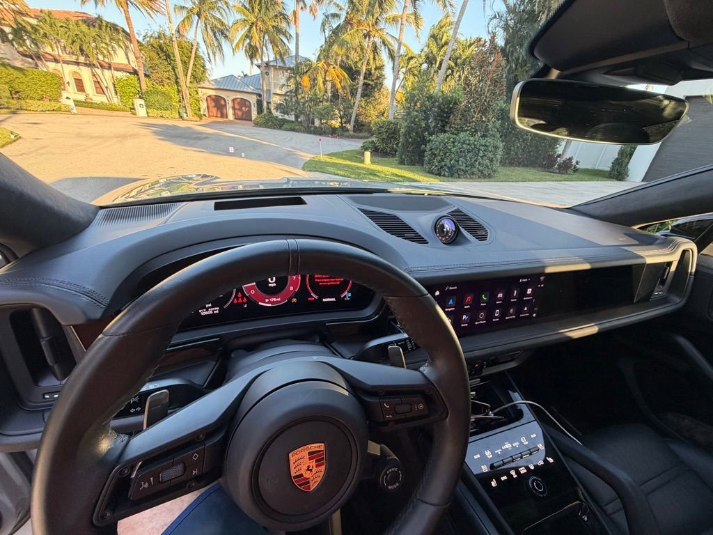 Used 2025 Porsche Cayenne GTS image 11