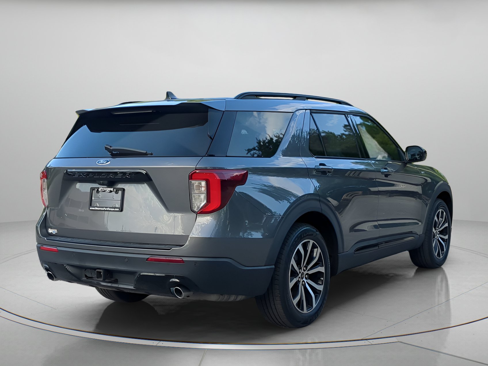 Certified 2023 Ford Explorer ST-Line w/ Class IV Trailer Tow Package RWD image 40