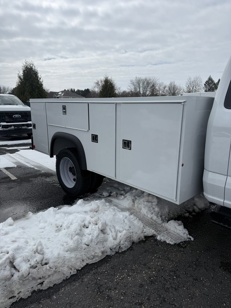 New 2025 Ford F450 XL w/ XL Chrome Package image 6
