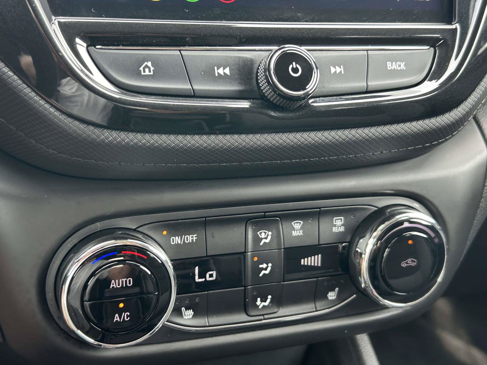 Used 2023 Chevrolet TrailBlazer LT w/ Convenience Package FWD image 20