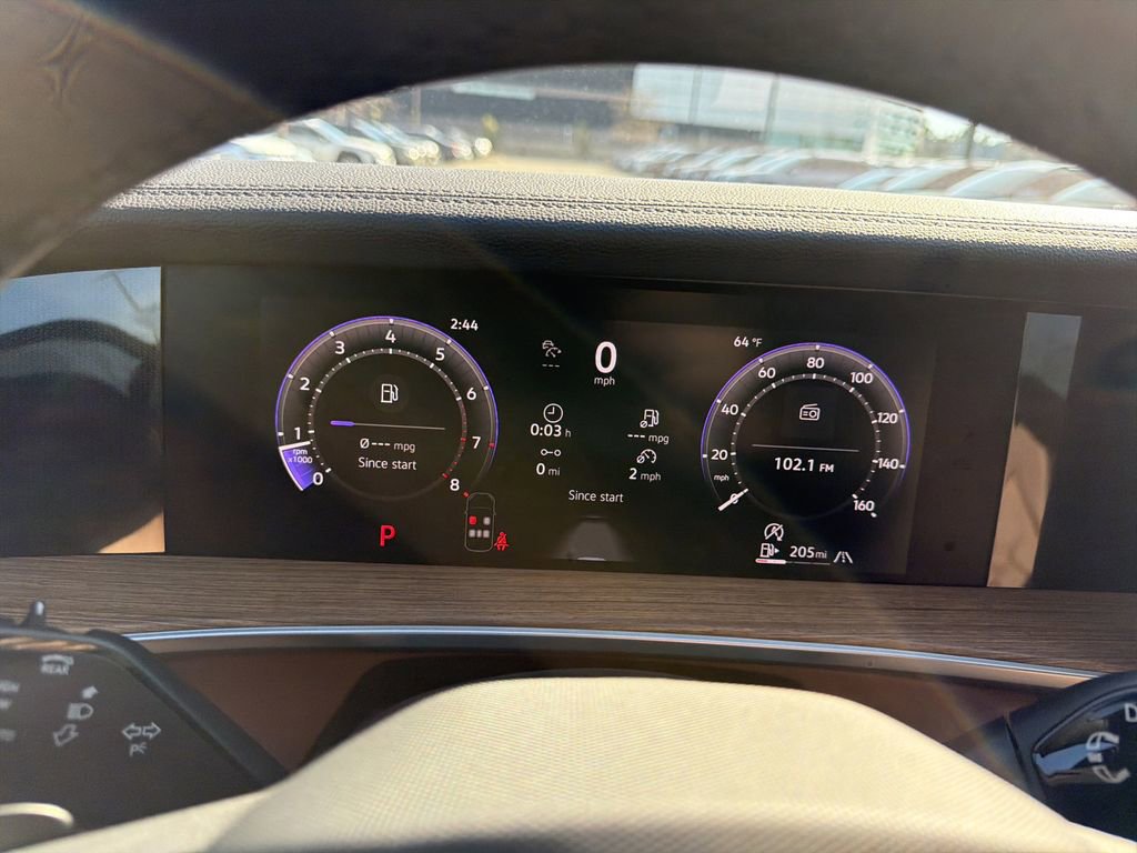 New 2026 Volkswagen Tiguan SEL R-Line image 28