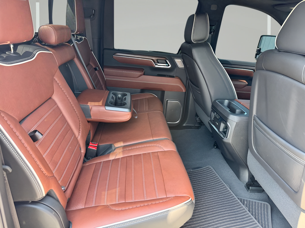 Used 2024 GMC Sierra 3500 Denali Ultimate AWD/4WD image 34