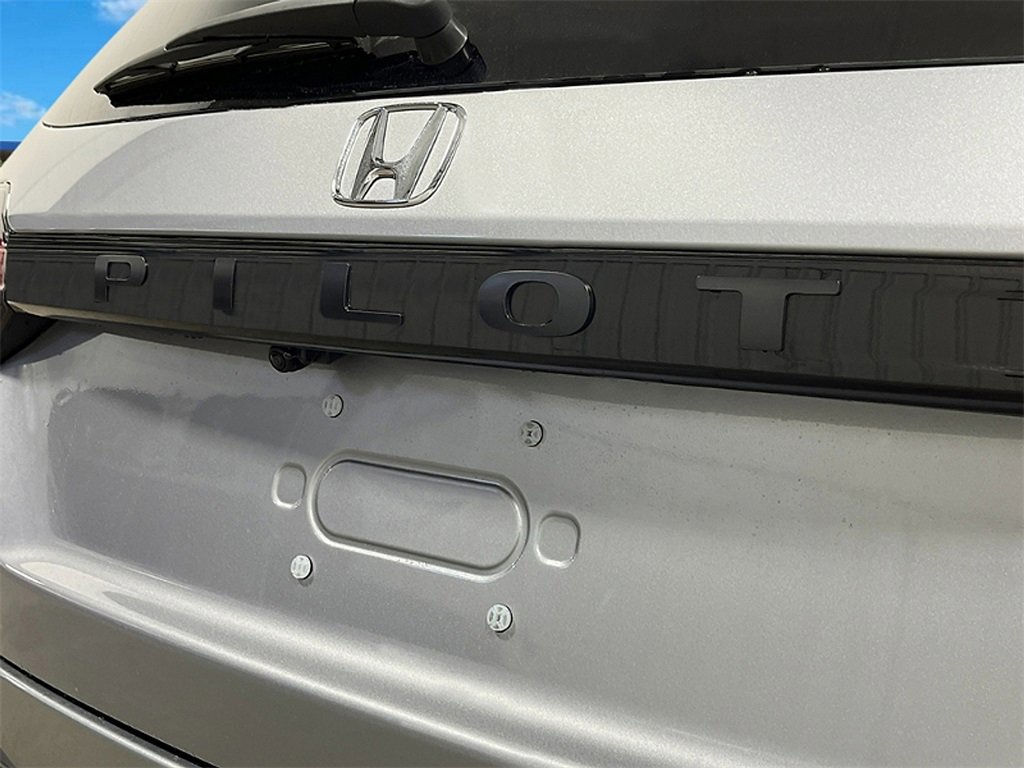 New 2025 Honda Pilot TrailSport image 6