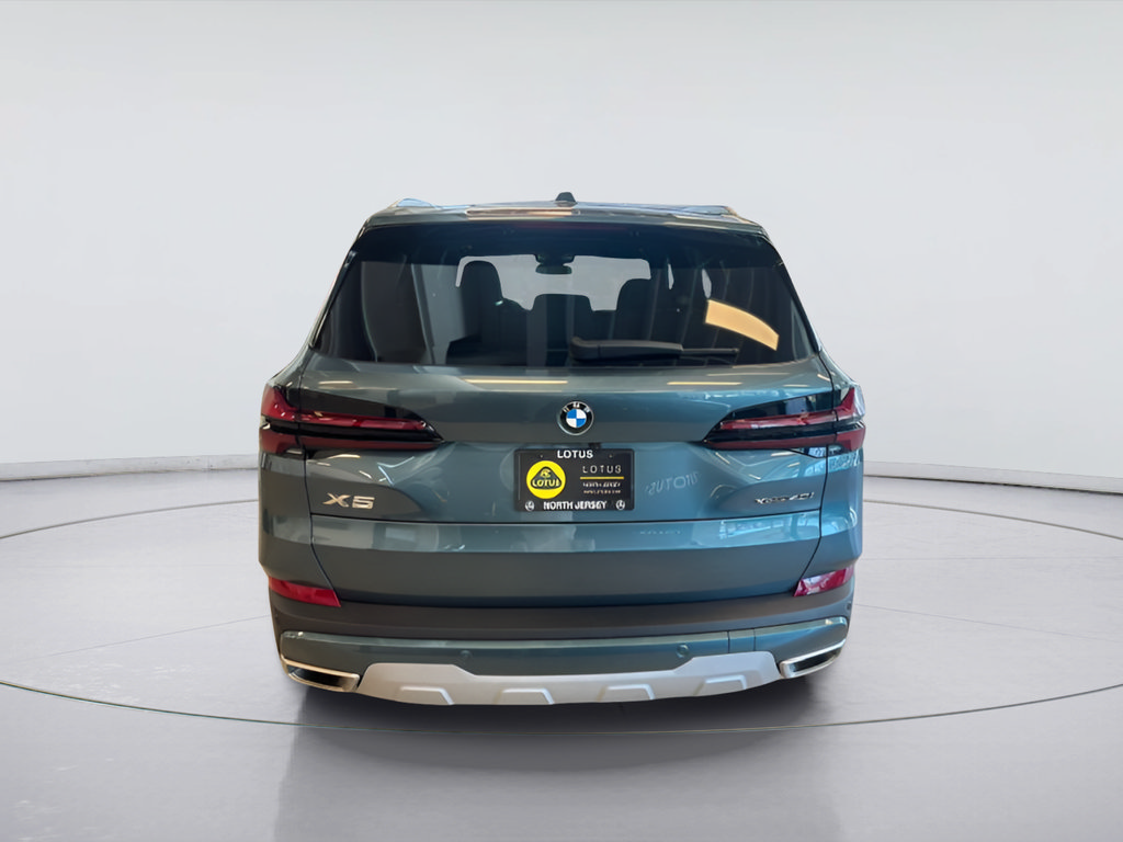 Used 2025 BMW X5 xDrive40i w/ Premium Package AWD/4WD image 3