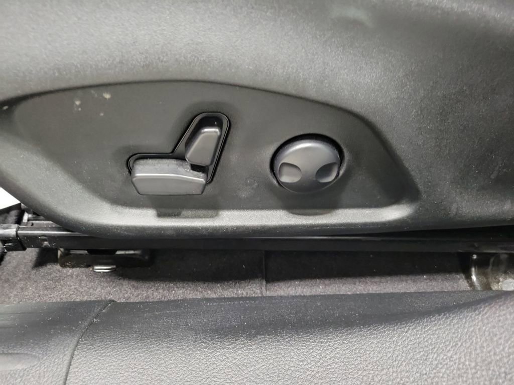 Used 2023 Jeep Compass Latitude image 26