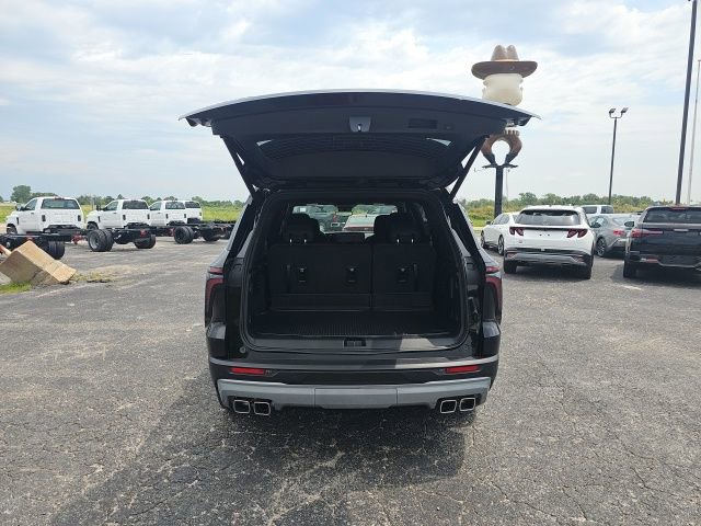 New 2026 Chevrolet Traverse LT w/ Driver Confidence Package image 9