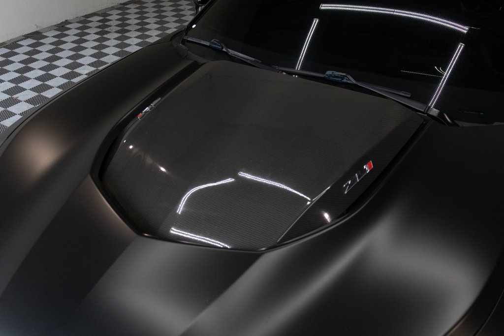 Used 2021 Chevrolet Camaro ZL1 RWD image 9