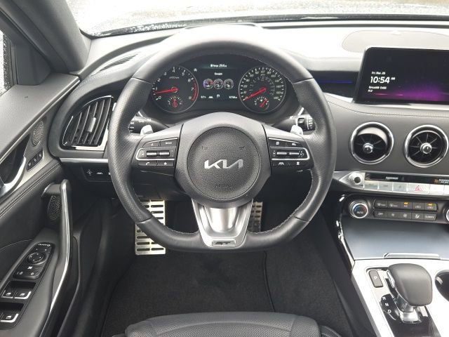 Used 2023 Kia Stinger GT2 image 2