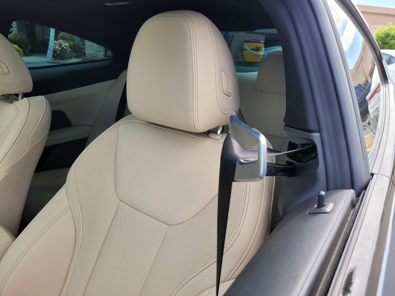 Used 2025 BMW 430i Coupe w/ M Sport Package image 14