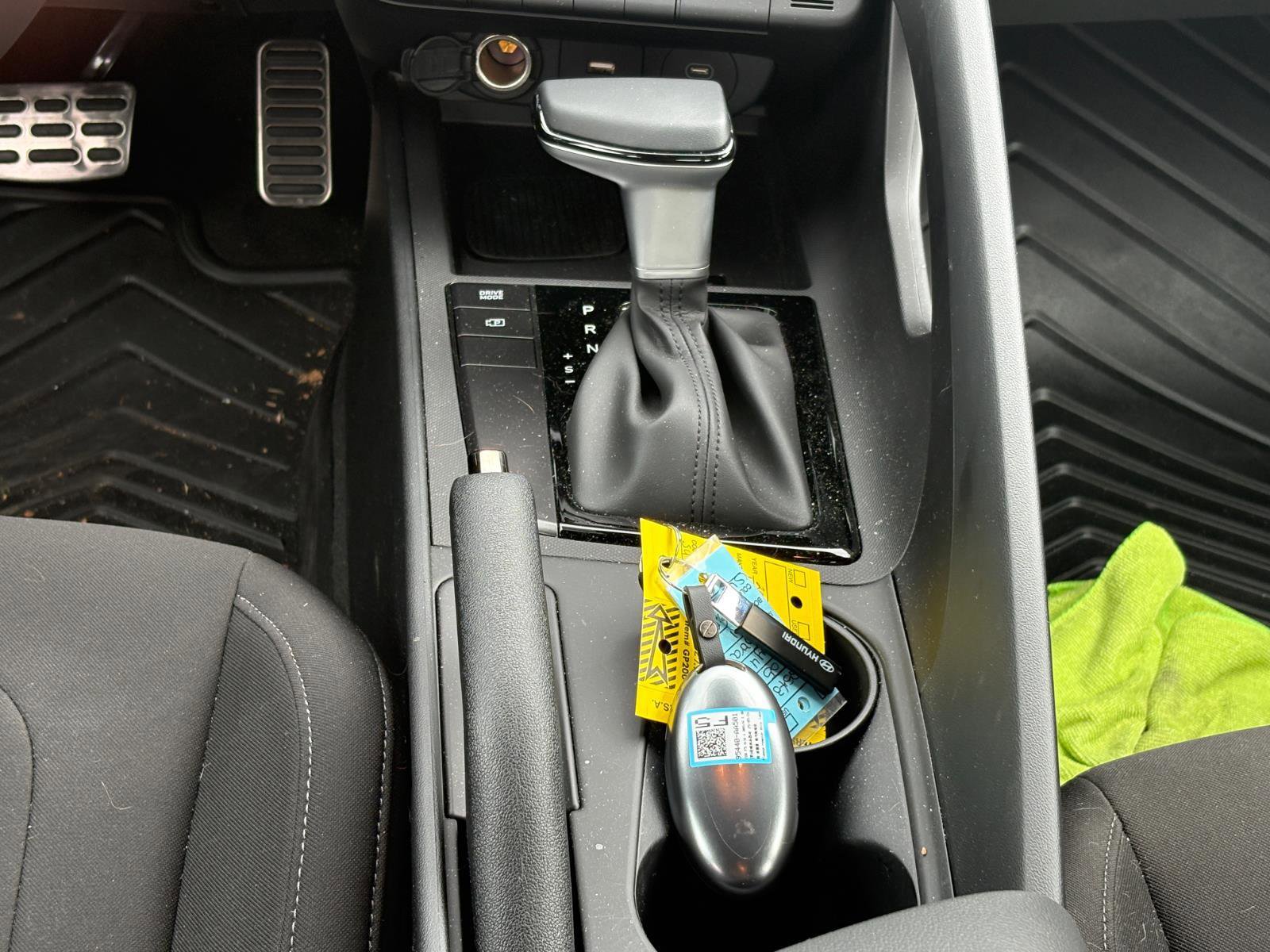Used 2025 Hyundai Elantra Sport FWD image 18