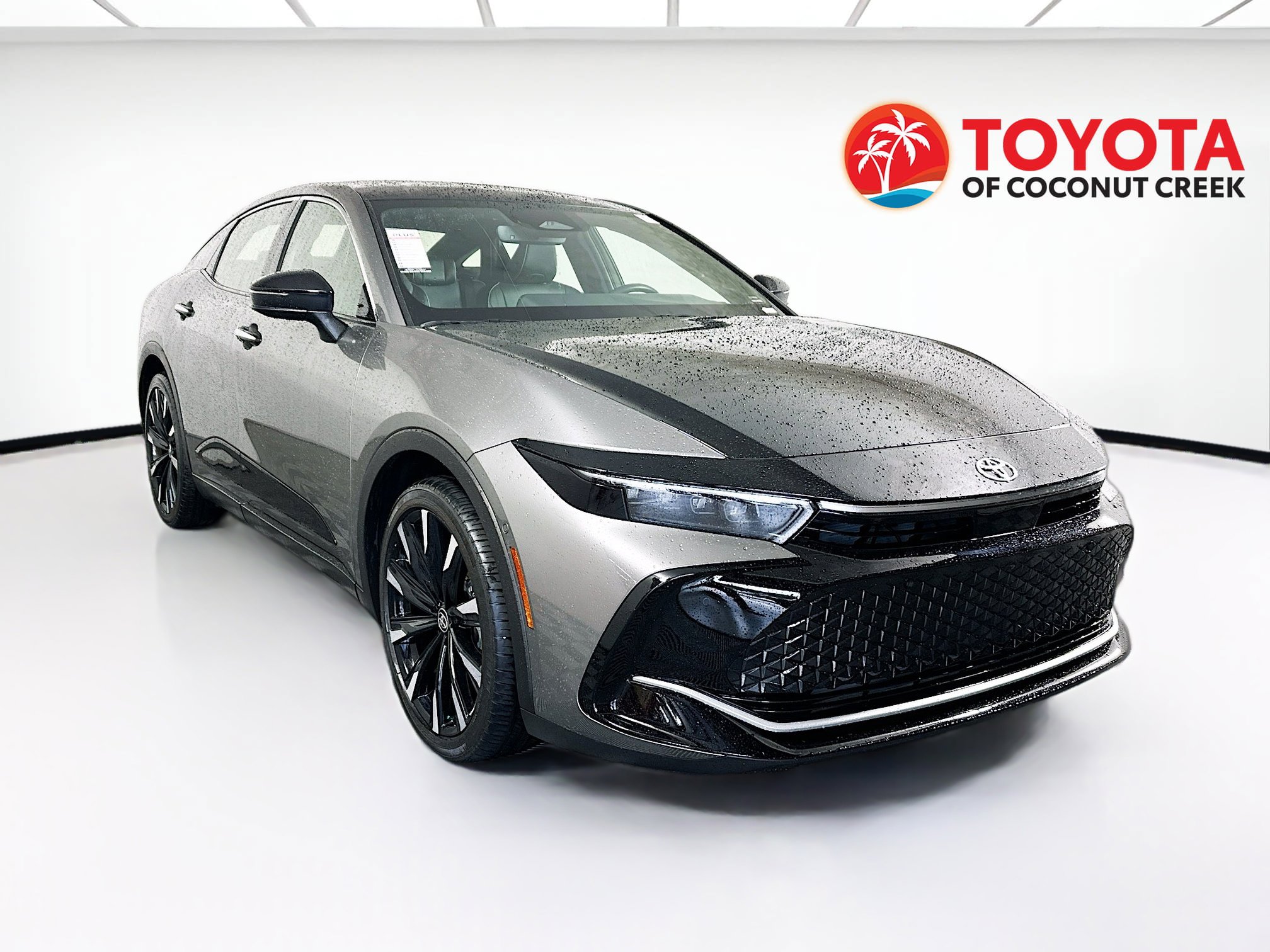 Used 2024 Toyota Crown Platinum AWD/4WD image 1