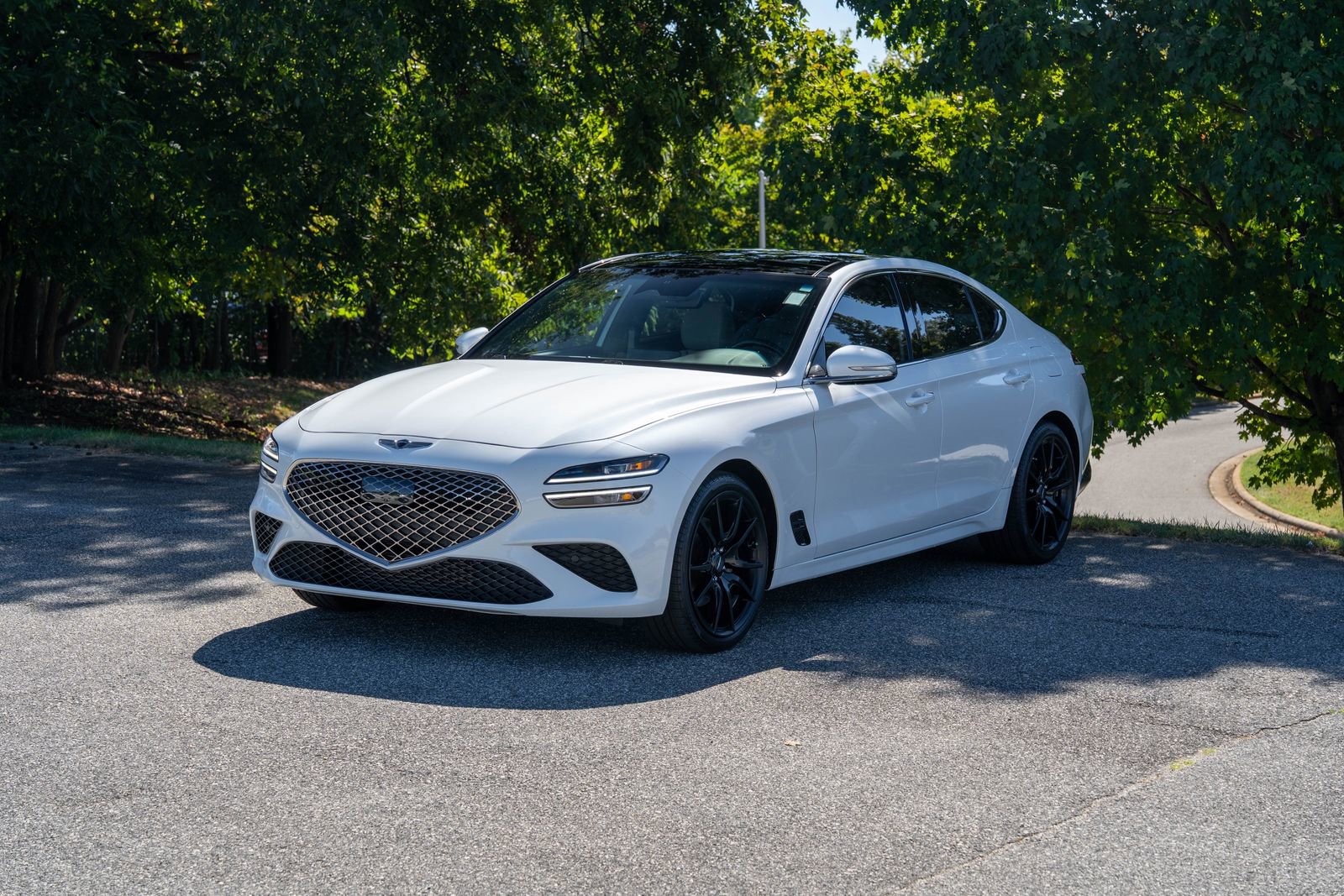 Used 2022 Genesis G70 2.0T w/ Prestige Package image 5