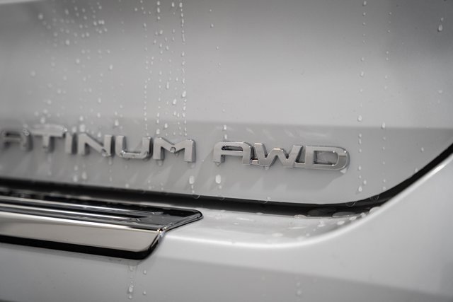 New 2026 Toyota Highlander Platinum image 8