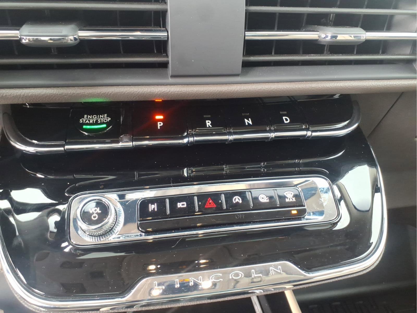 Used 2024 Lincoln Corsair AWD w/ Equipment Group 101A image 20