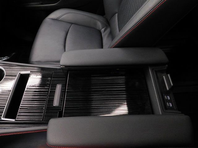 Used 2025 Toyota Sienna XSE image 45