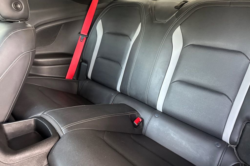 Used 2020 Chevrolet Camaro SS RWD image 12