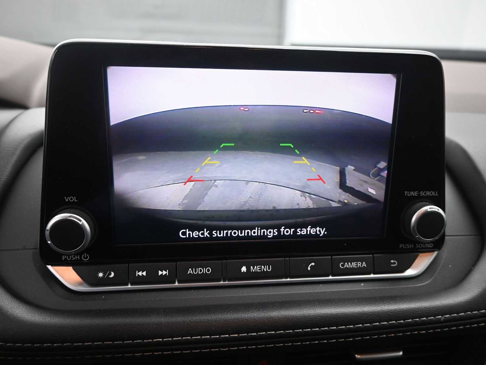 Used 2023 Nissan Rogue SV image 15