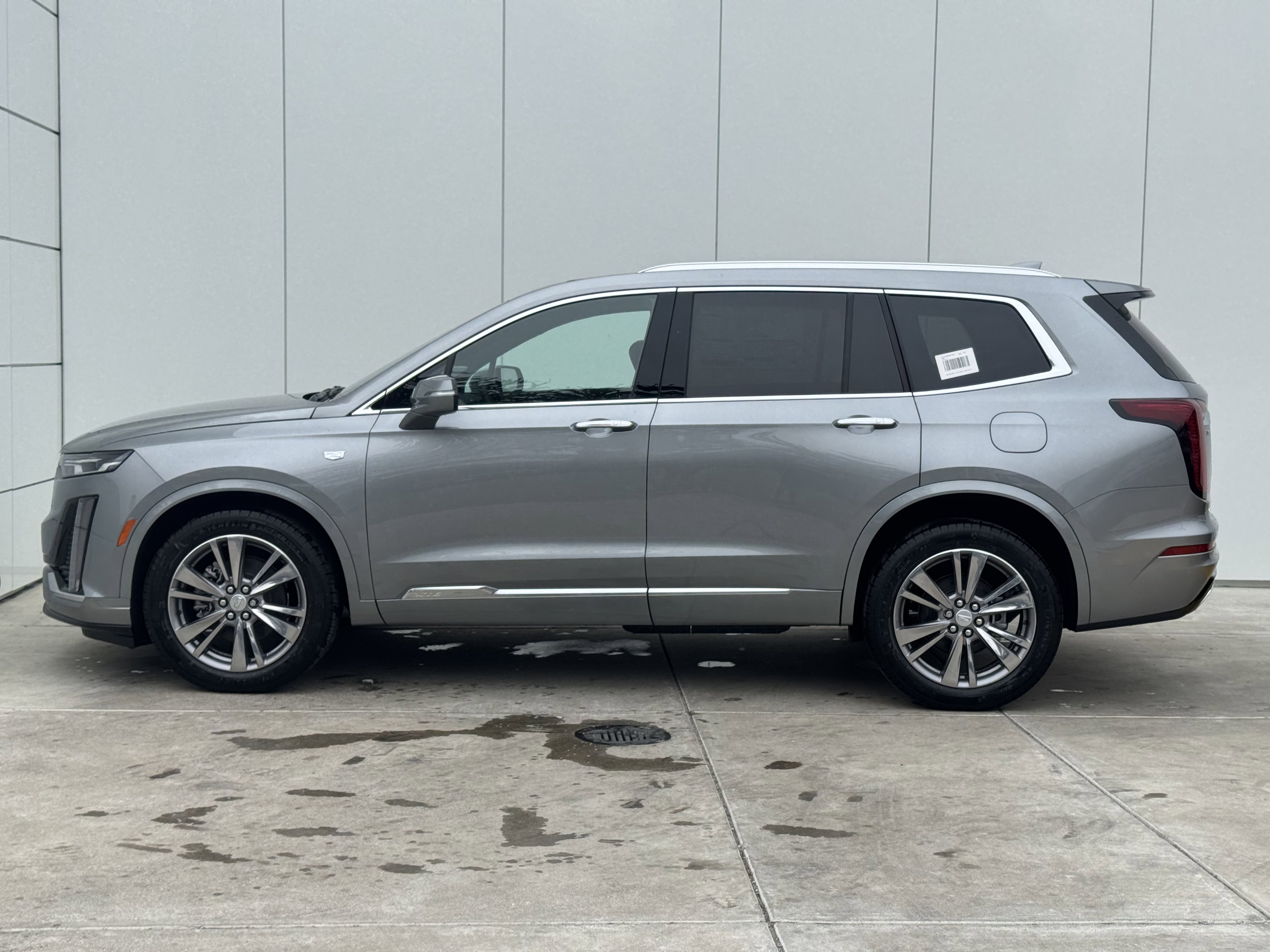 New 2025 Cadillac XT6 Premium Luxury image 4