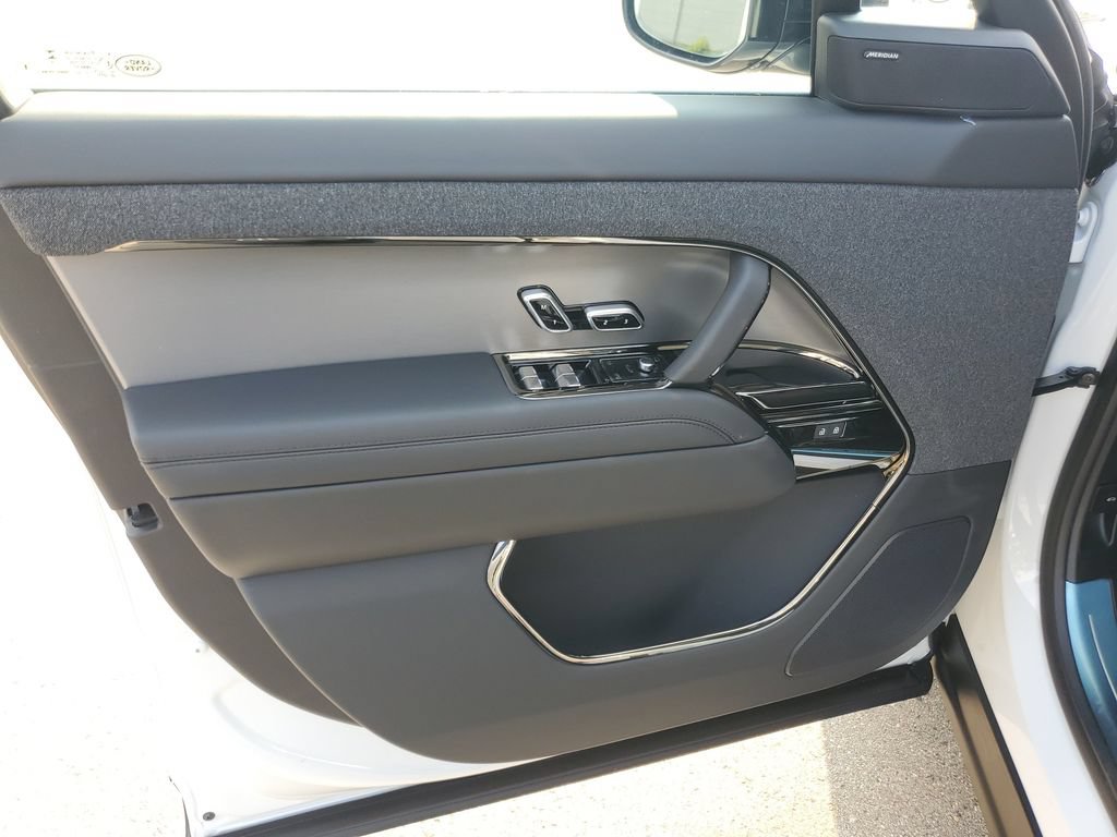 New 2026 Land Rover Range Rover Sport SE AWD/4WD image 7