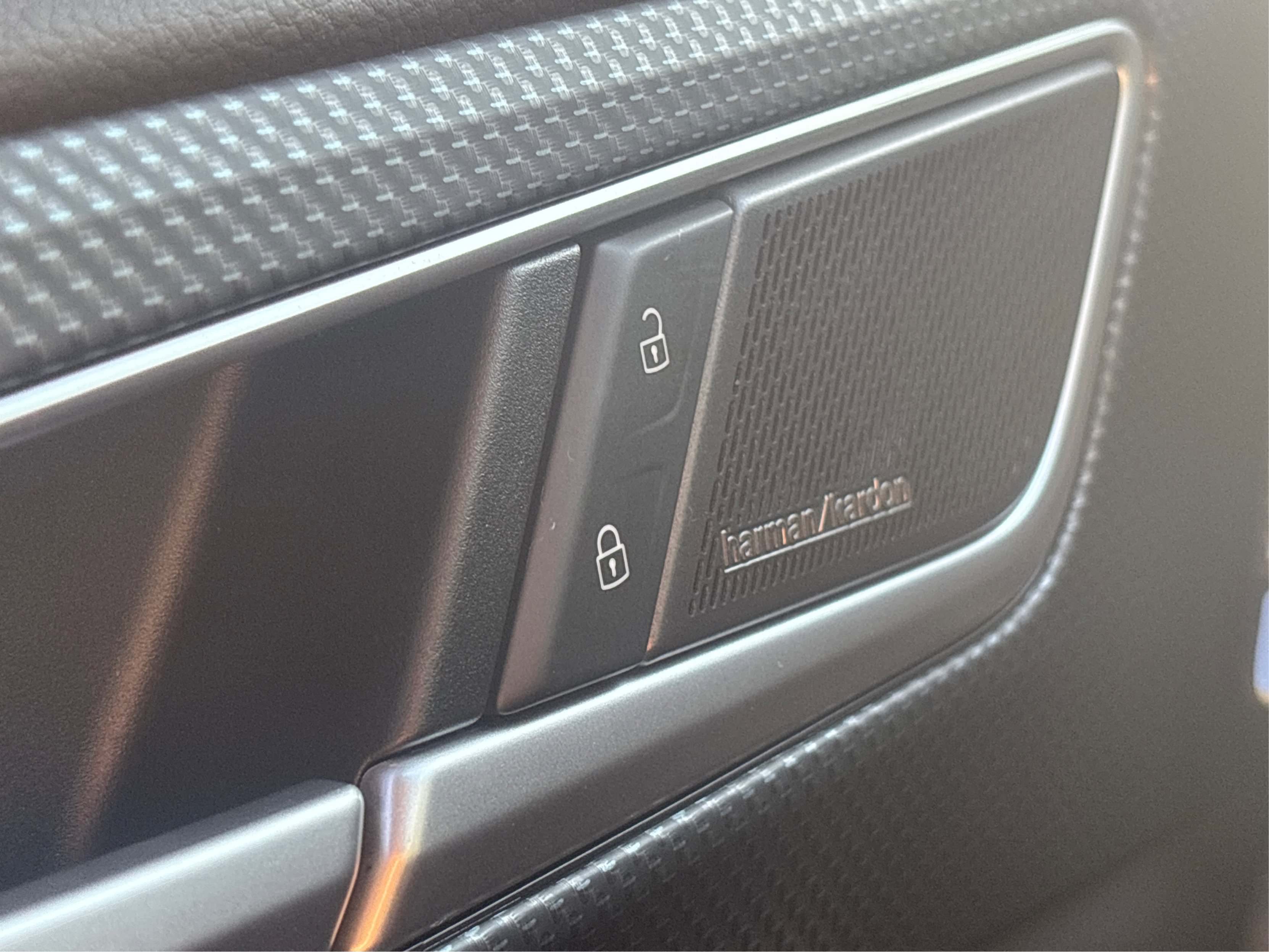 Used 2025 Volkswagen Atlas Cross Sport SEL Premium R-Line image 51