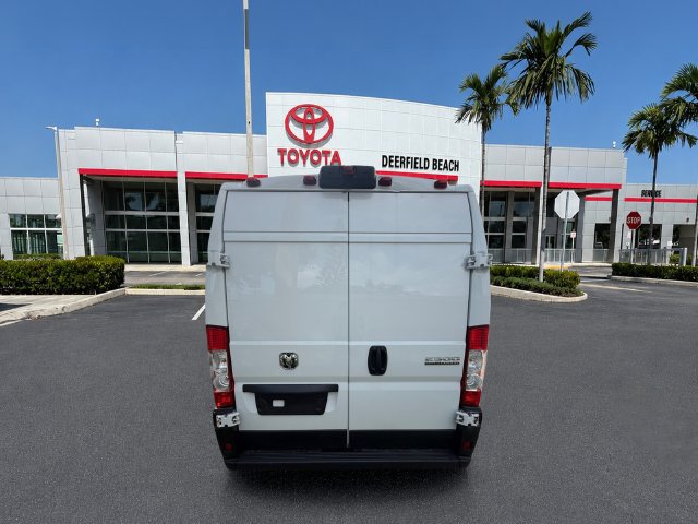 Used 2025 RAM ProMaster 2500 w/ Convenience Group FWD image 9