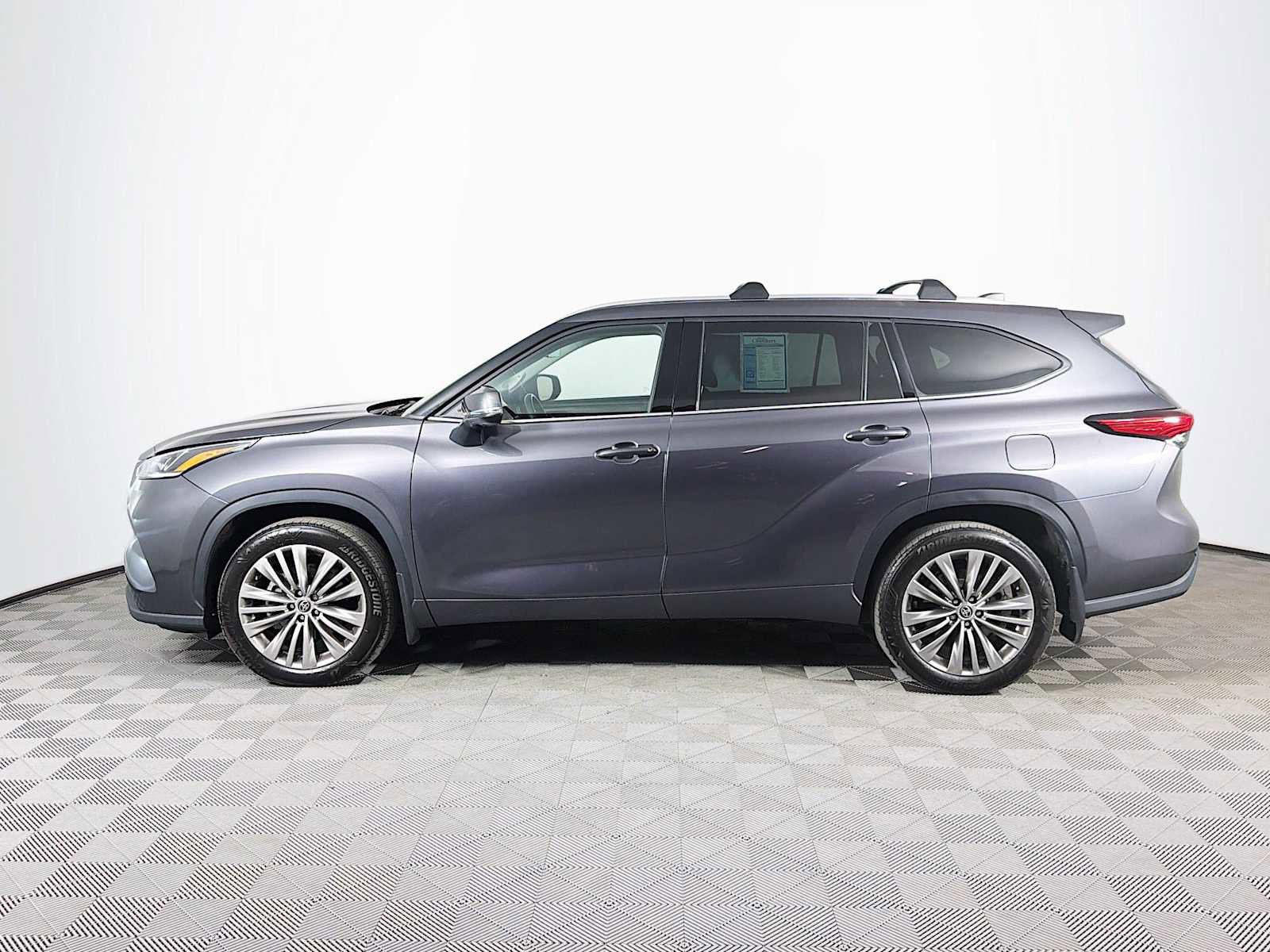 Used 2021 Toyota Highlander Platinum AWD/4WD image 8