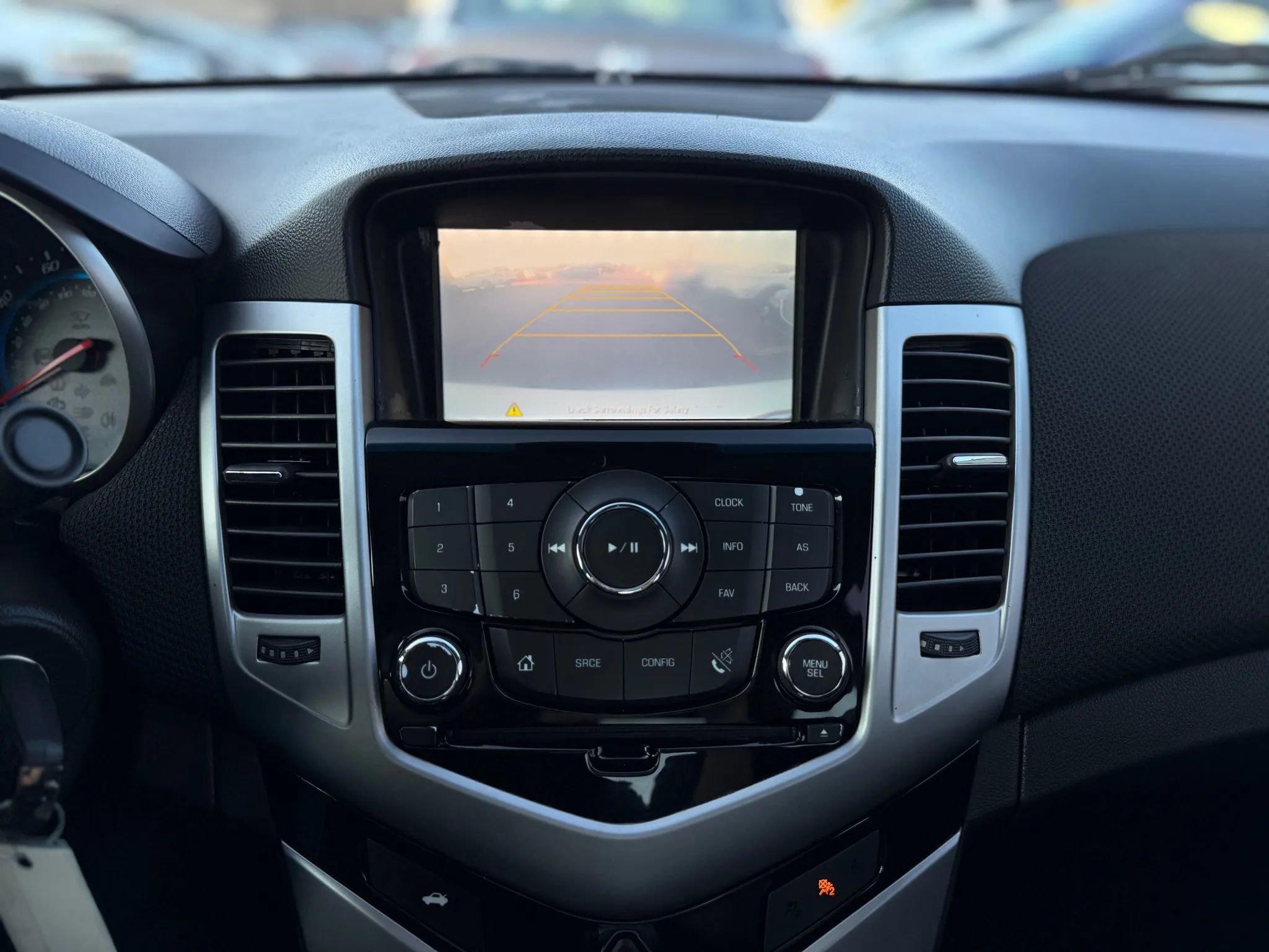 Used 2015 Chevrolet Cruze LT image 14